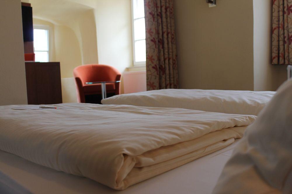 Stadt-Gut-Hotel Gasthof Goldener Adler Швебиш-Халль Экстерьер фото