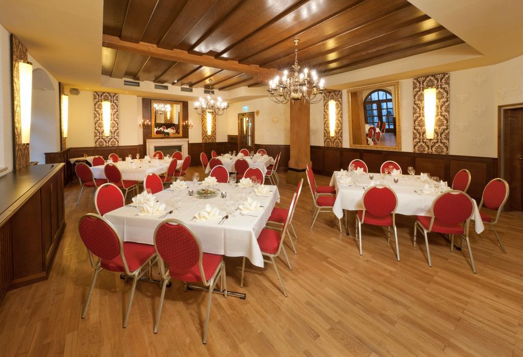 Stadt-Gut-Hotel Gasthof Goldener Adler Швебиш-Халль Экстерьер фото